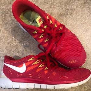 Nike free run 5.0 tennis shoes